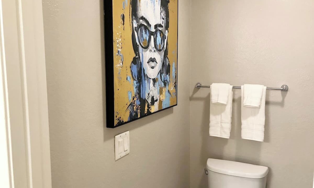 Photo of Bathroom in Thousand Oaks