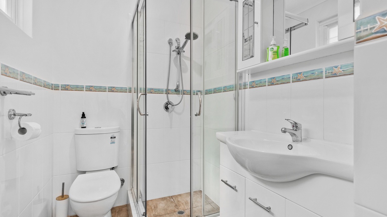 Photo of Bathroom in Shoalwater