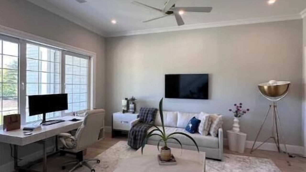 Photo of Livingroom in East Hampton