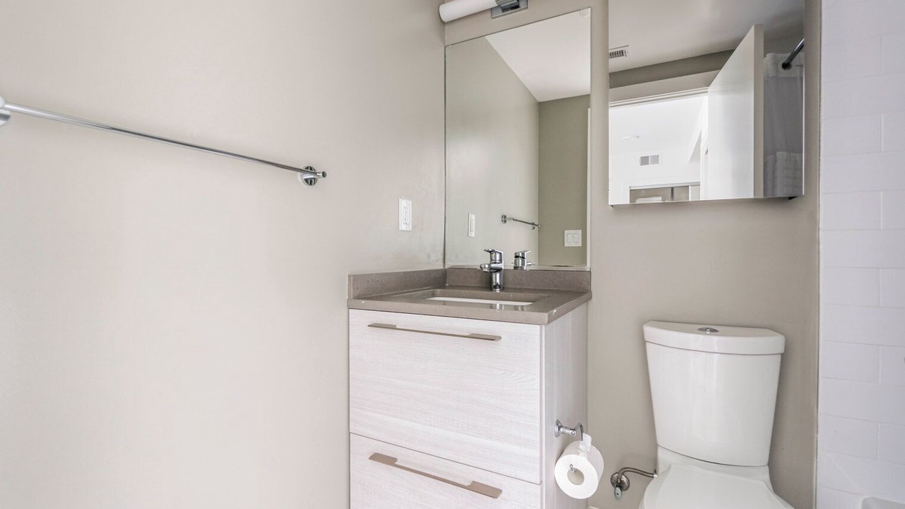 Photo of Bathroom in Navy Yard