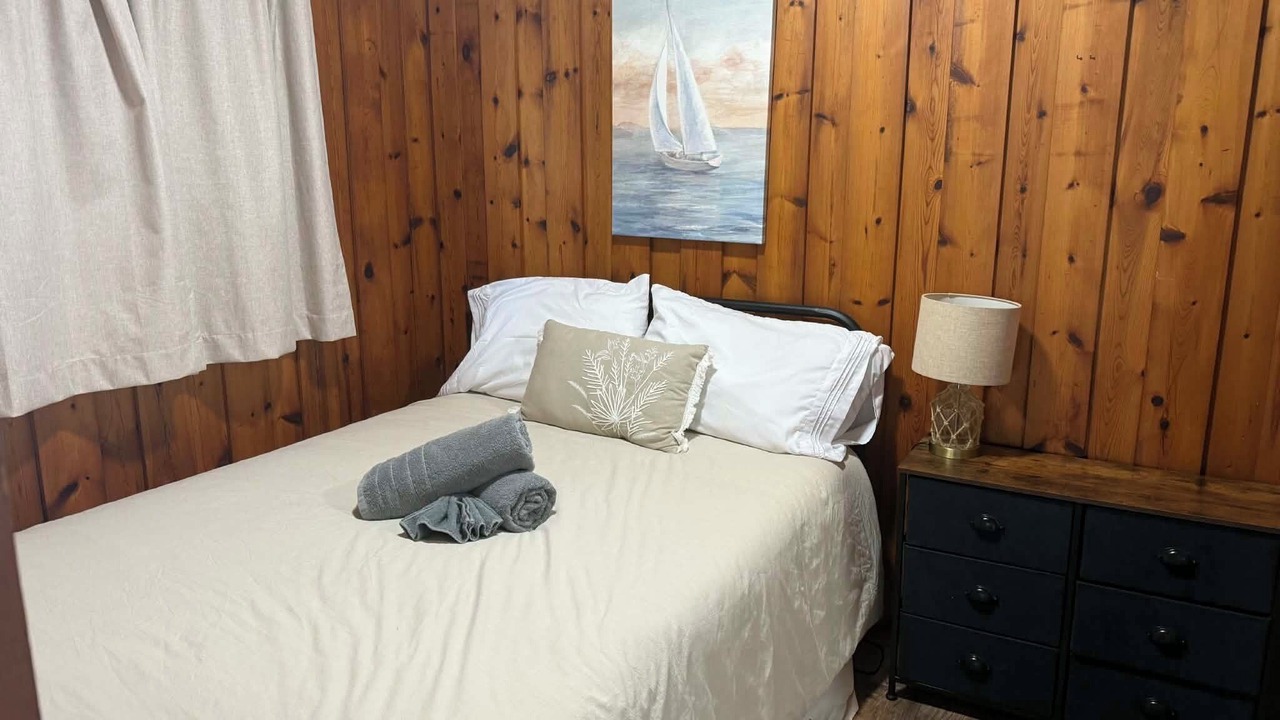 Photo of Bedroom in Dunnville