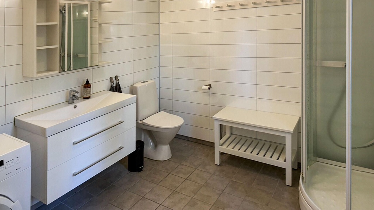 Photo of Bathroom in Grue