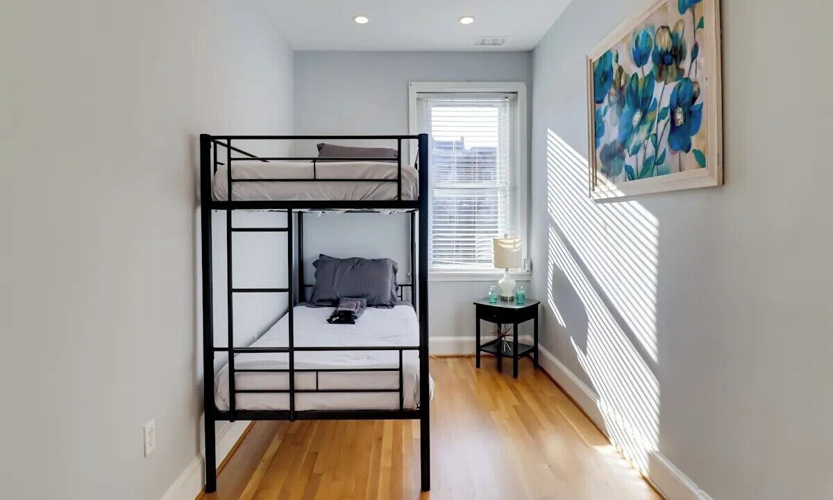 Photo of Bedroom in North Capitol Street