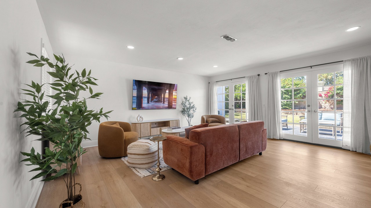 Photo of Livingroom in West Hills