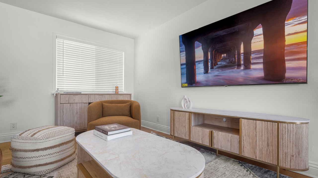 Photo of Livingroom in West Hills
