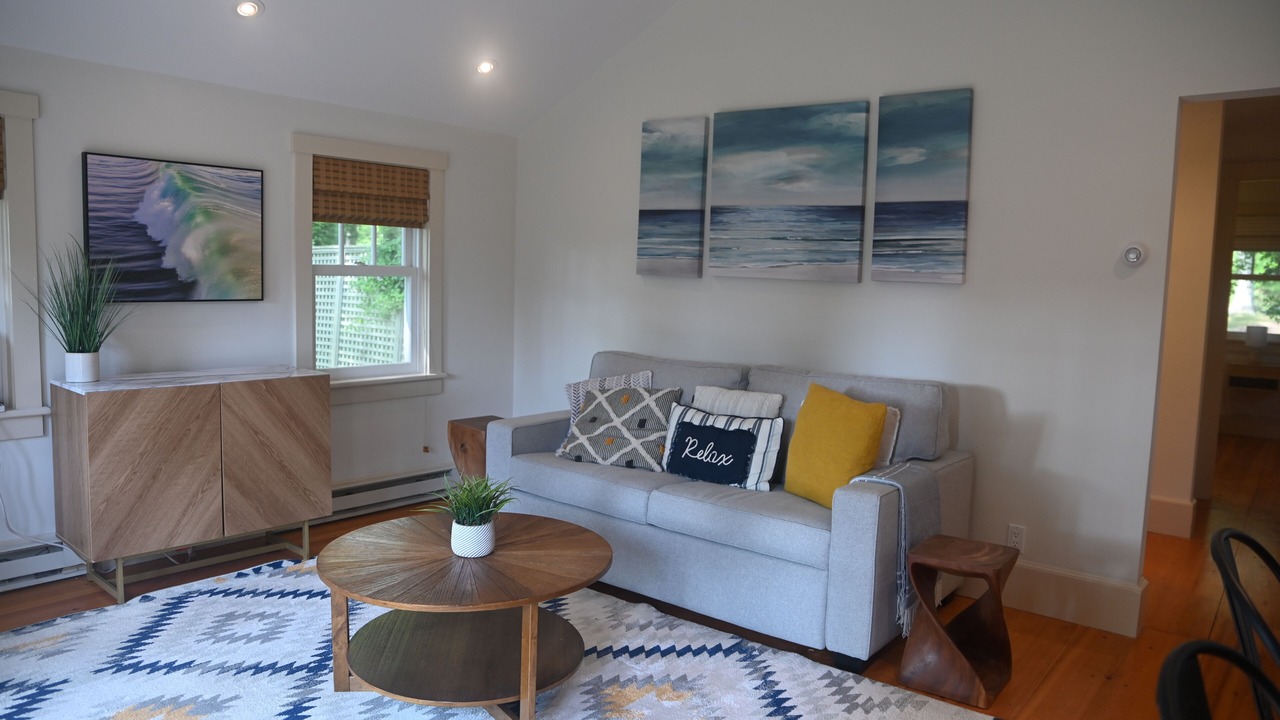 Photo of Livingroom in Wainscott