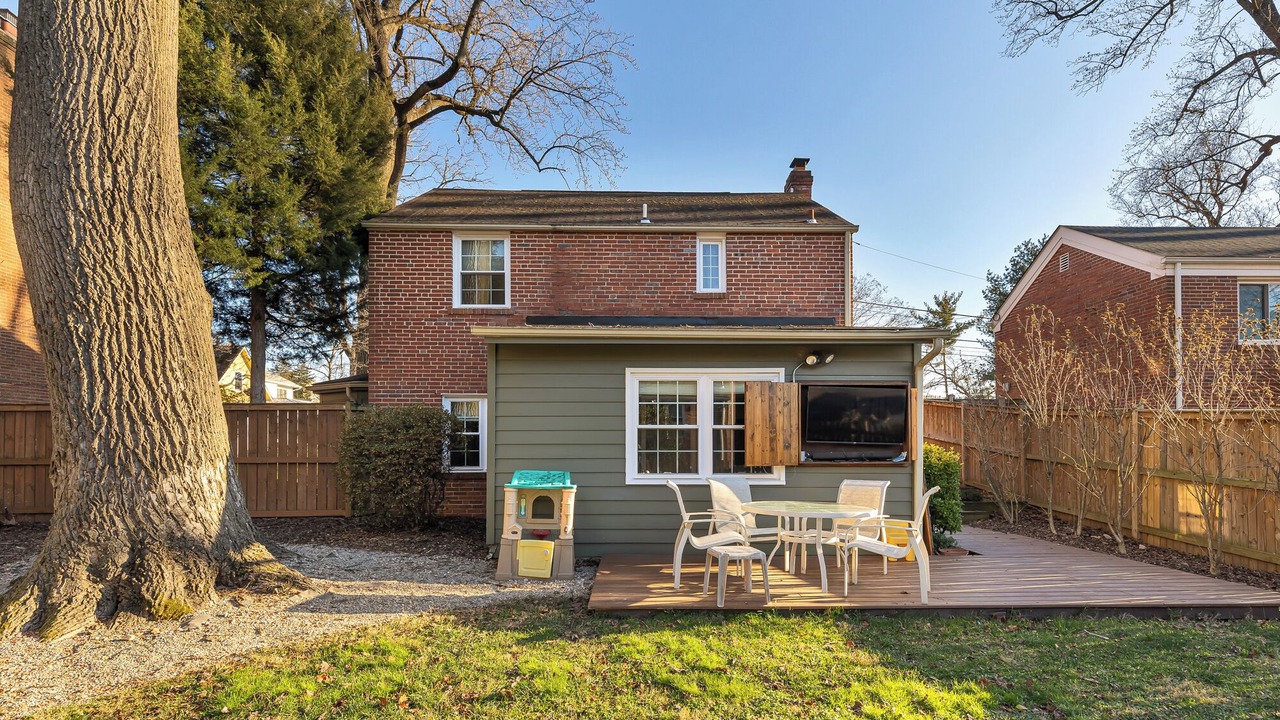 Photo of Outdoor in Silver Spring
