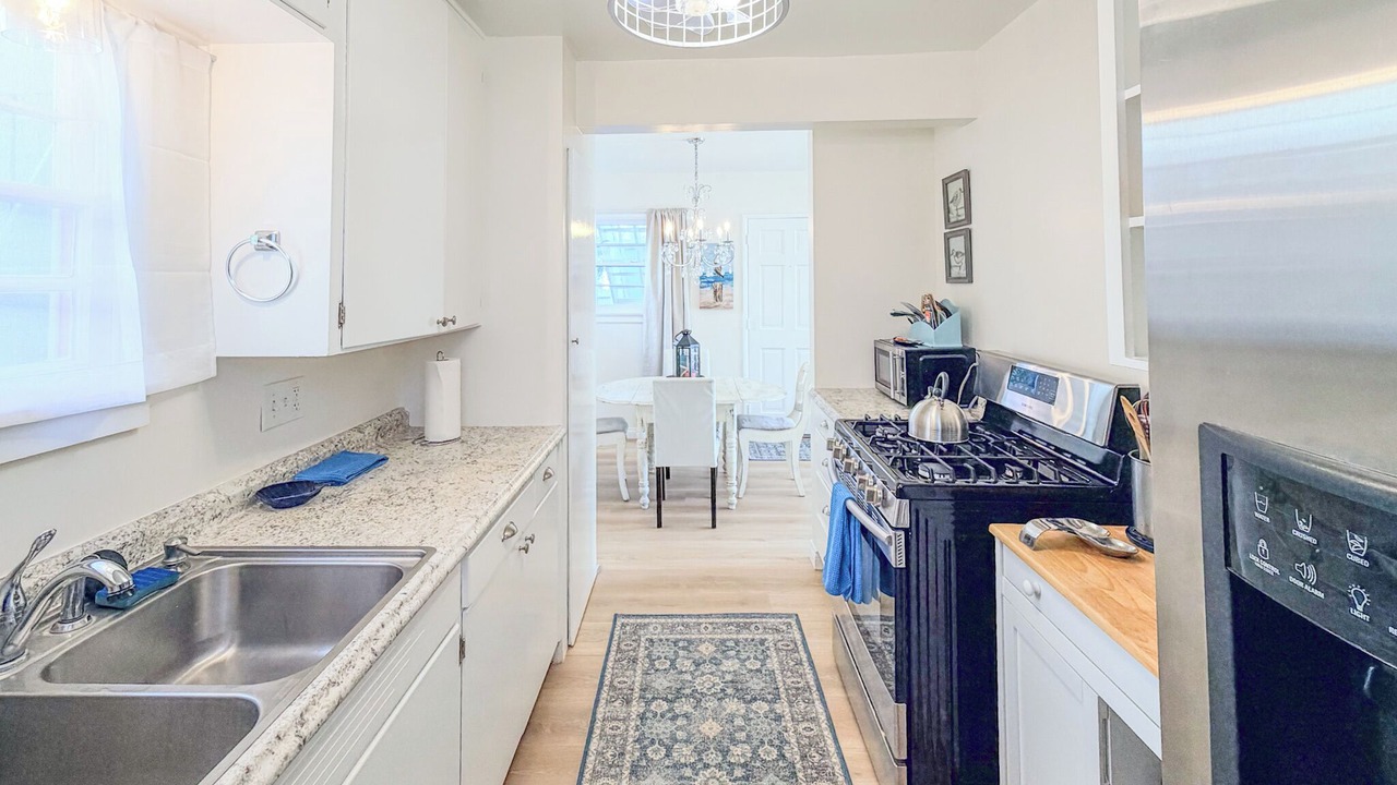 Photo of Kitchen in Pierpont Bay