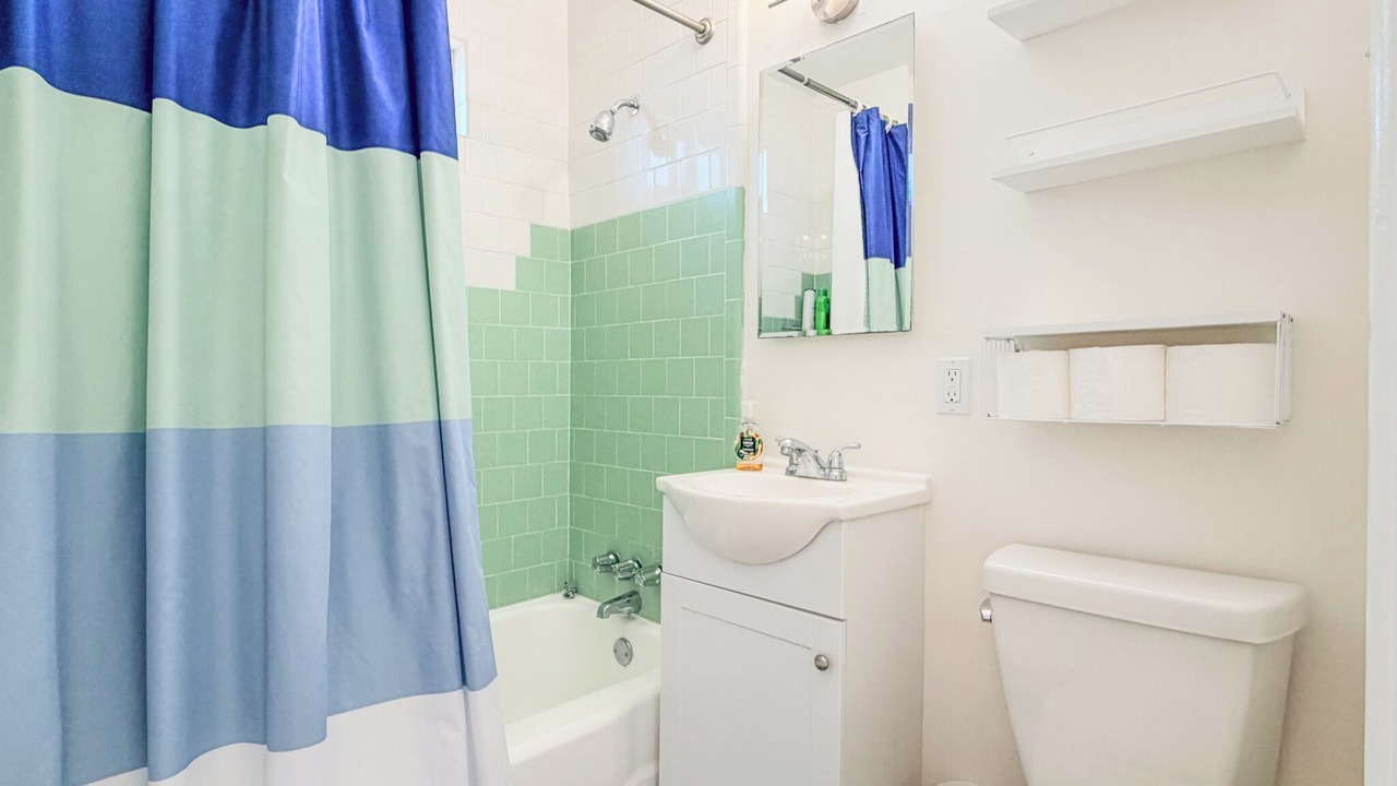 Photo of Bathroom in Pierpont Bay