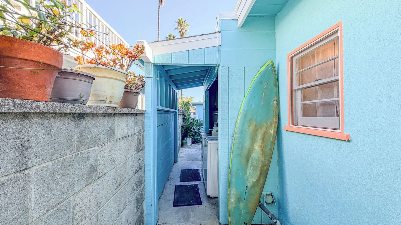 Photo of Patio Balcony in Pierpont Bay