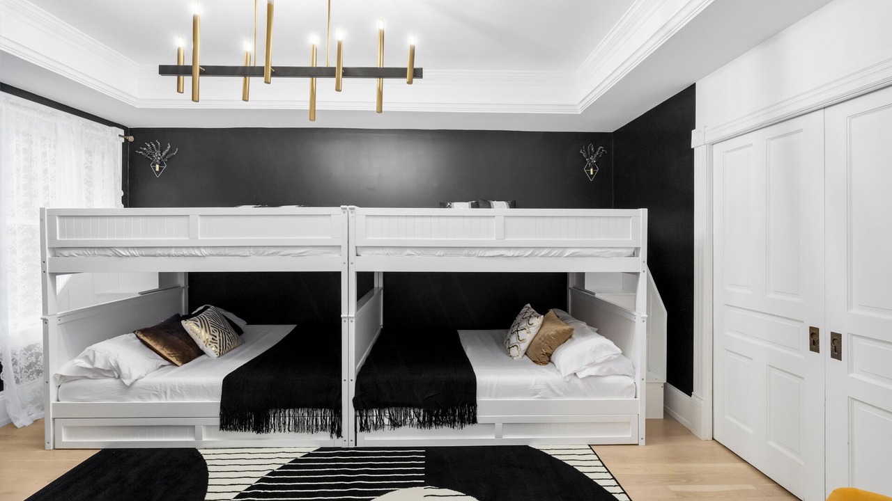 Photo of Bedroom in Dupont Circle