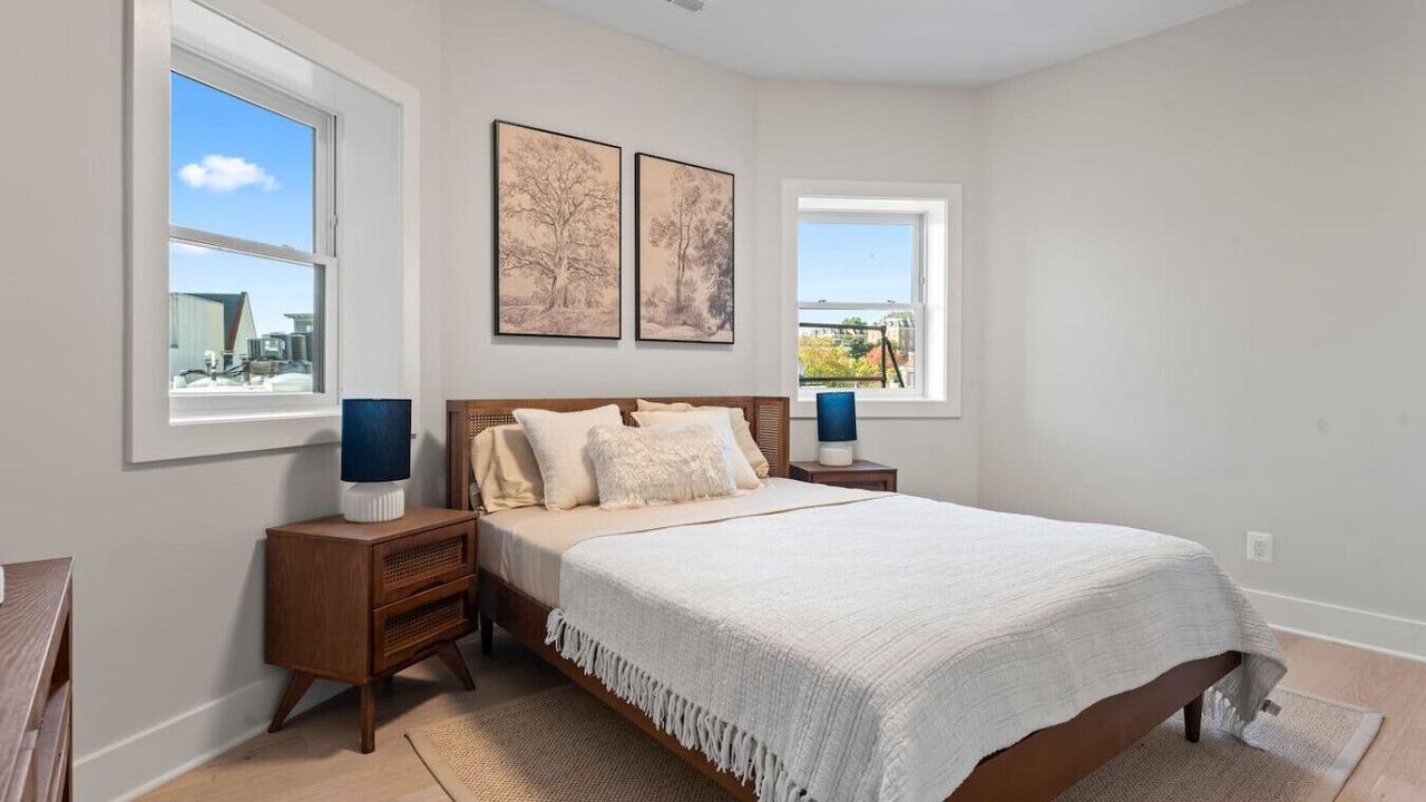 Photo of Bedroom in Dupont Circle