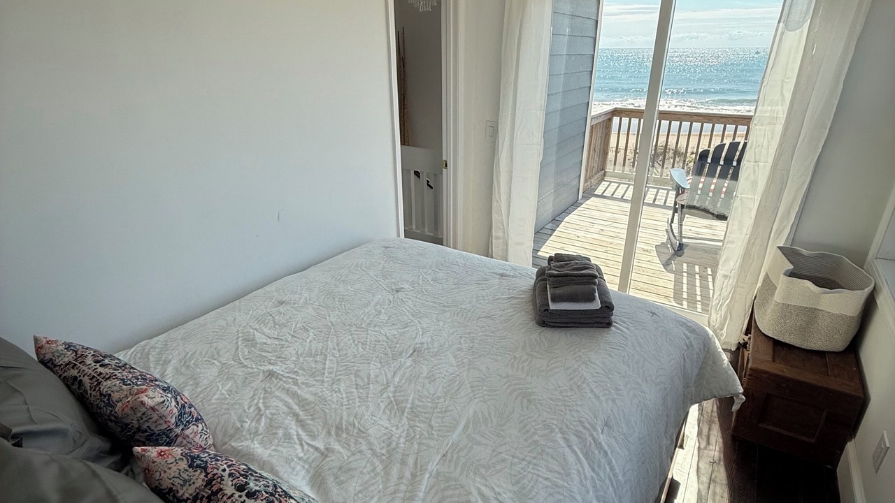 Photo of Bedroom in Rodanthe