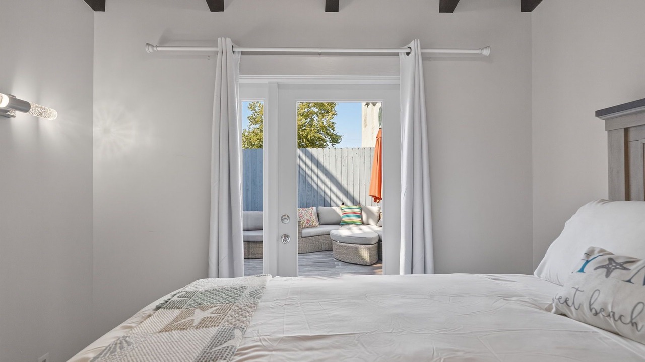 Photo of Bedroom in Silver Strand
