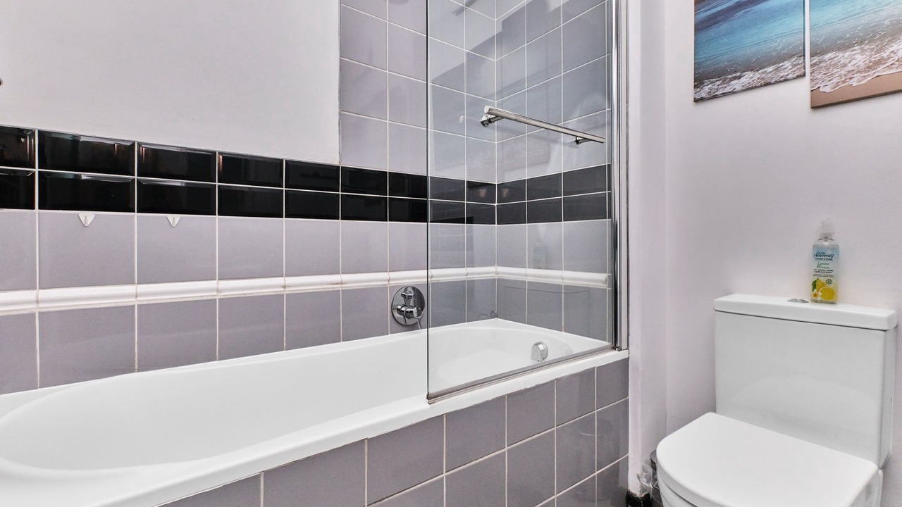 Photo of Bathroom in Greater Johannesburg Metropolitan Area