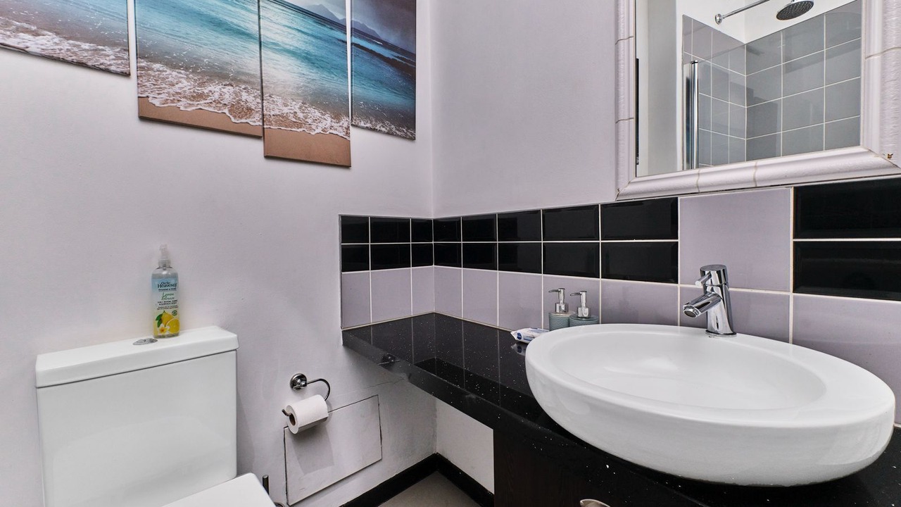 Photo of Bathroom in Greater Johannesburg Metropolitan Area