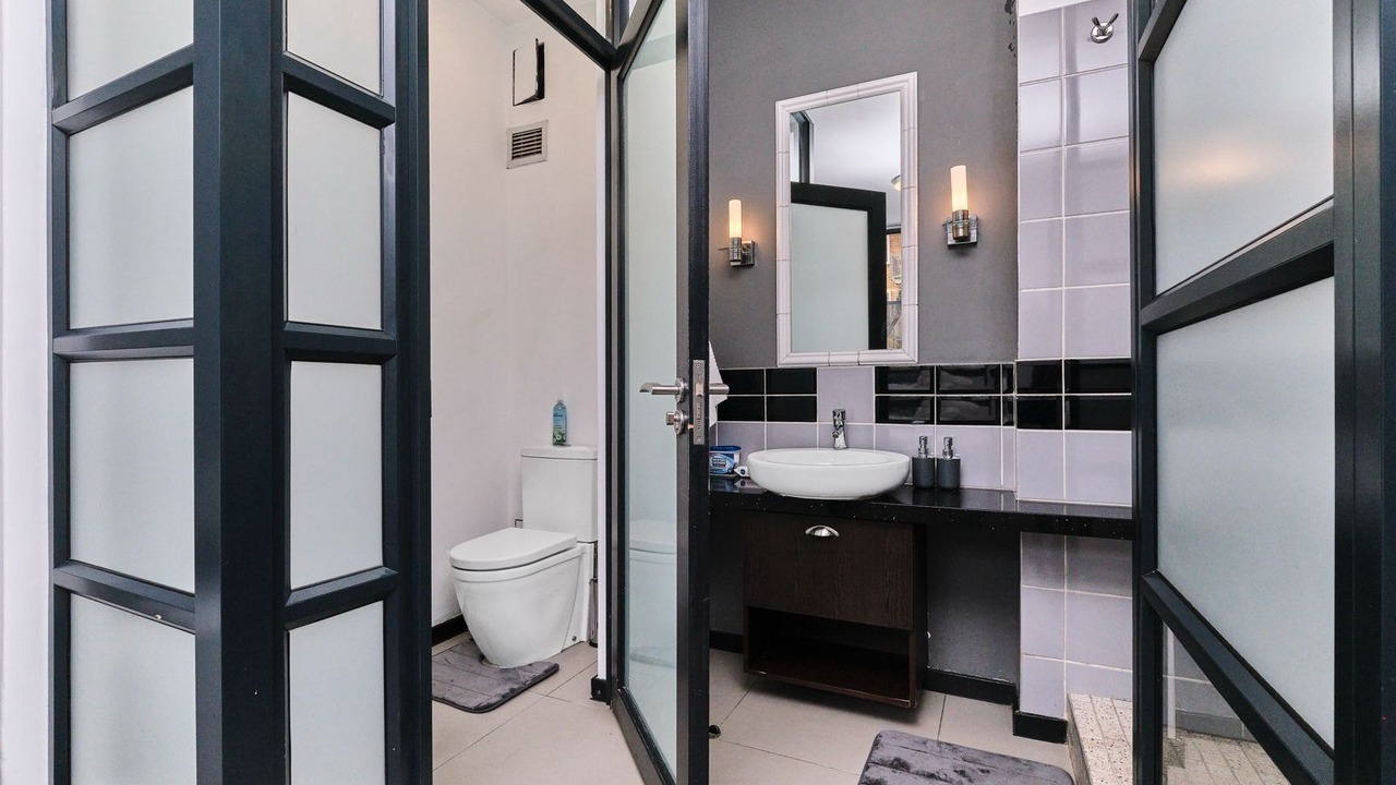 Photo of Bathroom in Greater Johannesburg Metropolitan Area