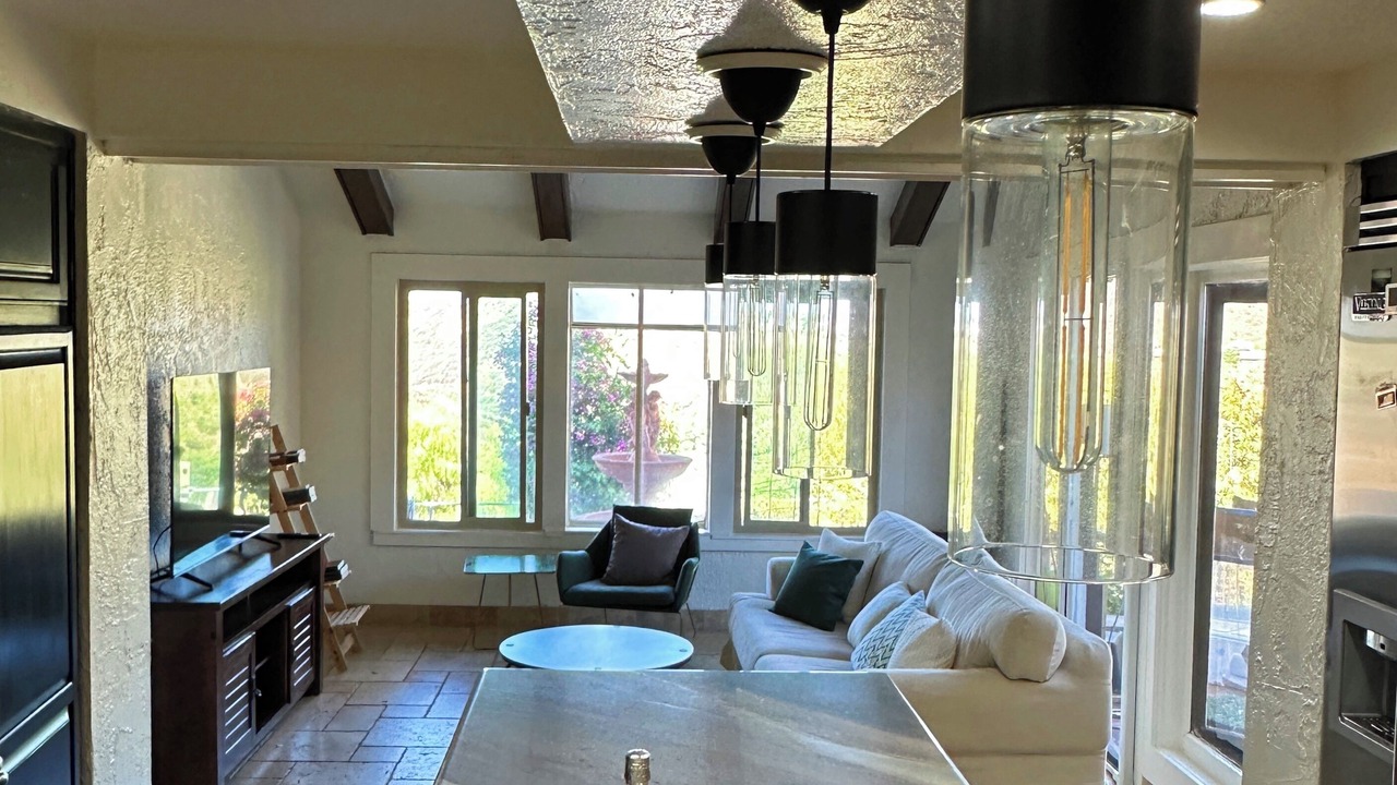 Photo of Livingroom in Thousand Oaks