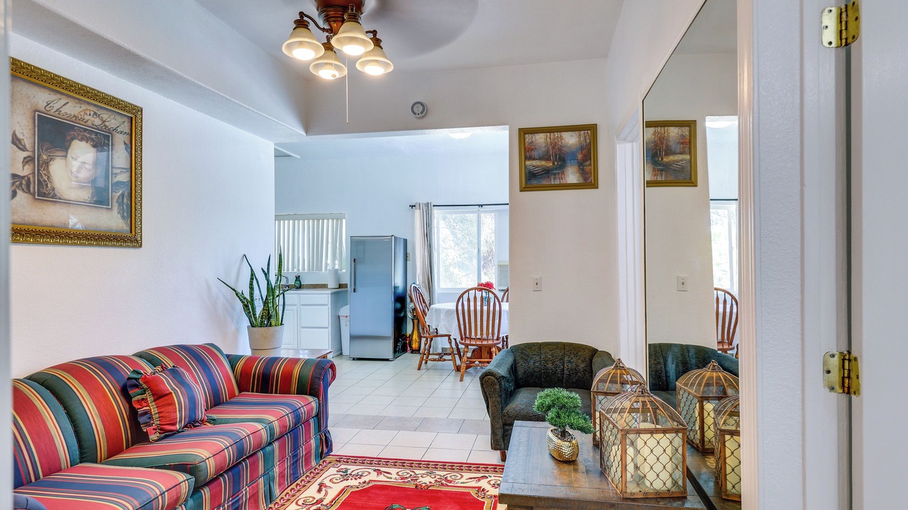 Photo of Livingroom in Lakeland Village