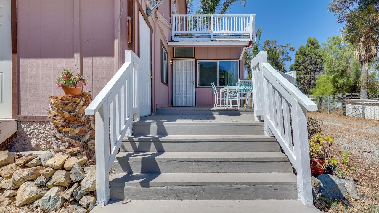 Photo of Outdoor in Lakeland Village