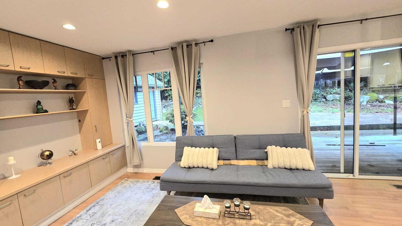 Photo of Livingroom in Upper Lonsdale