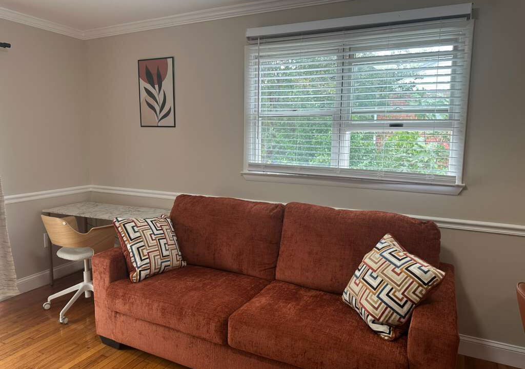 Photo of Livingroom in Aspen Hill