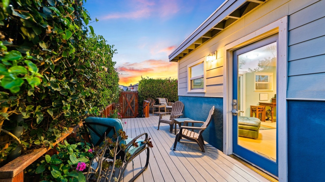 Photo of Patio Balcony in Pierpont Bay
