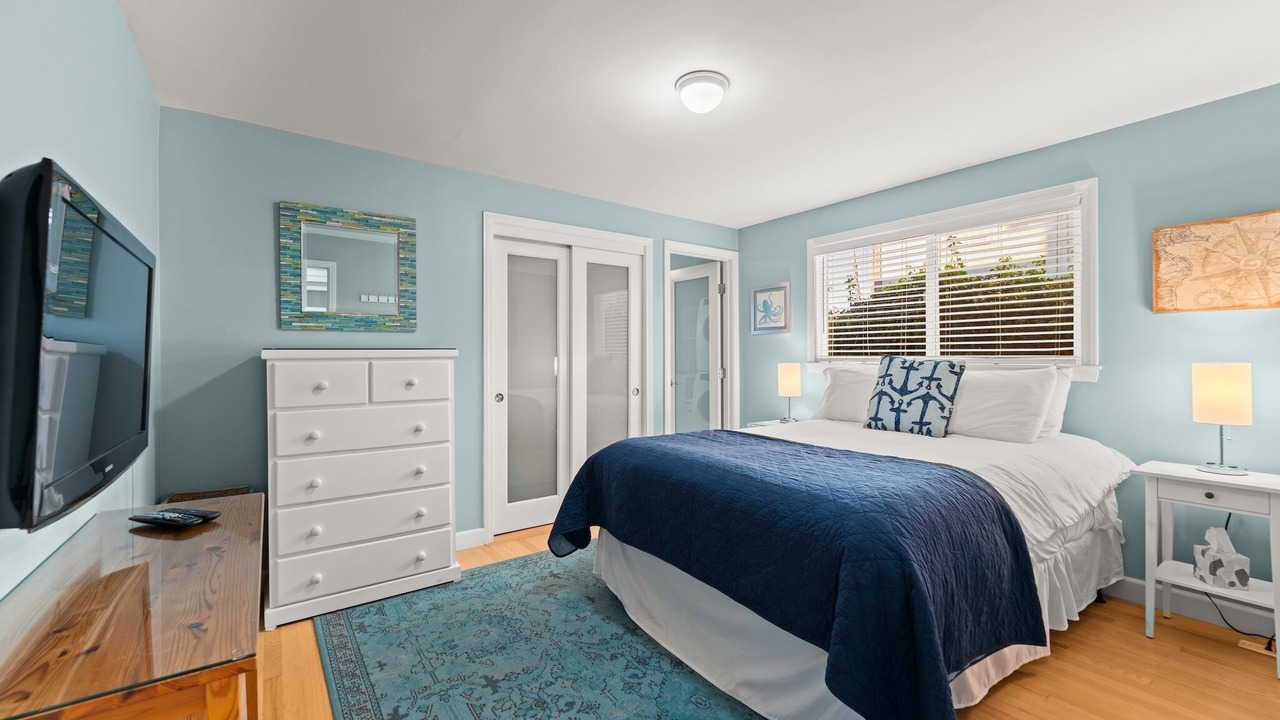 Photo of Bedroom in Pierpont Bay