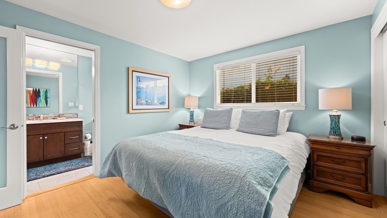 Photo of Bedroom in Pierpont Bay
