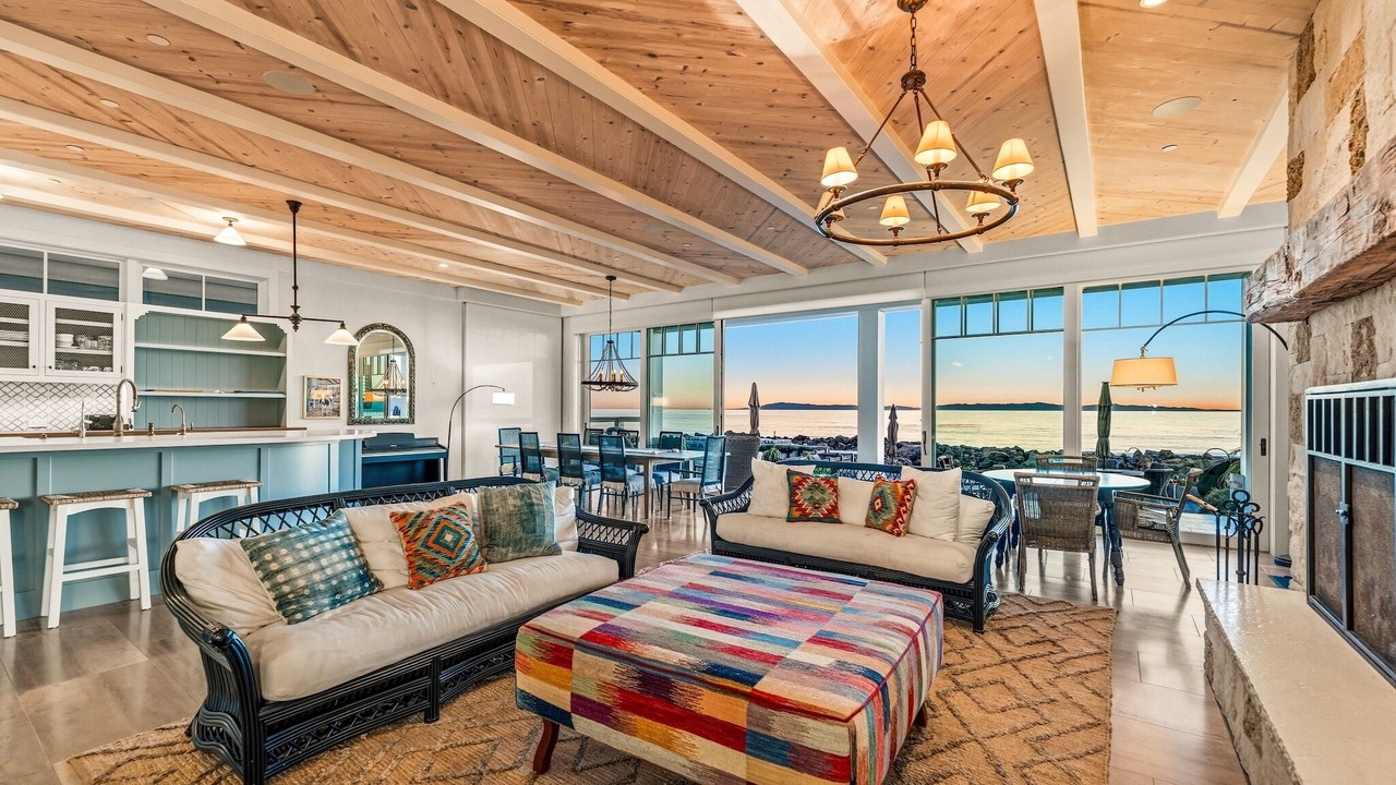 Photo of Livingroom in Ventura
