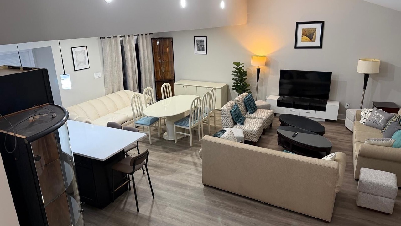 Photo of Livingroom in North Bethesda