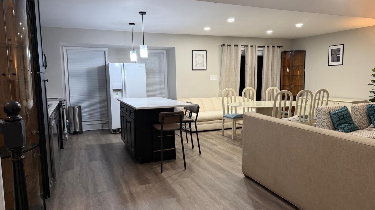 Photo of Livingroom in North Bethesda