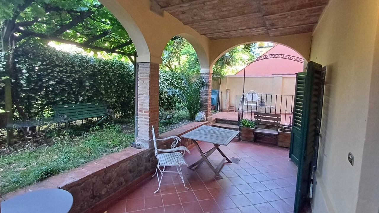 Photo of Patio Balcony in Le Cure