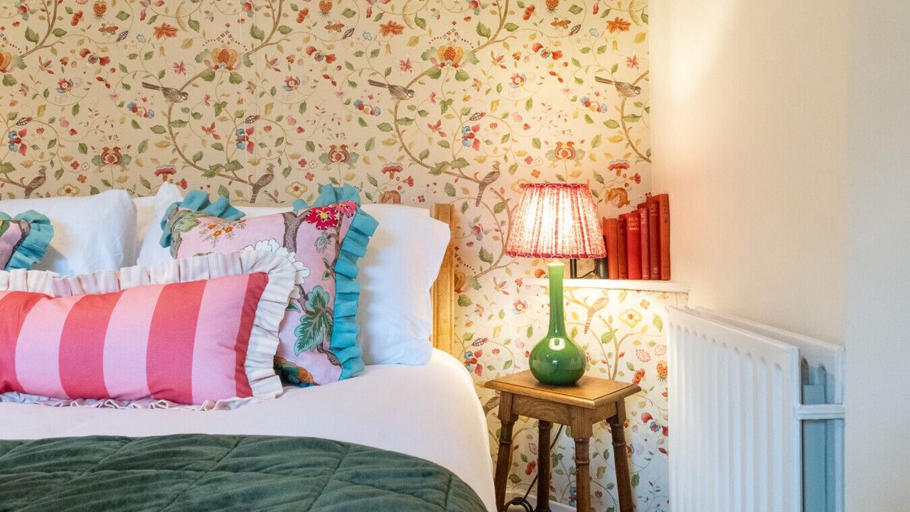 Photo of Bedroom in Bourton-on-the-Hill