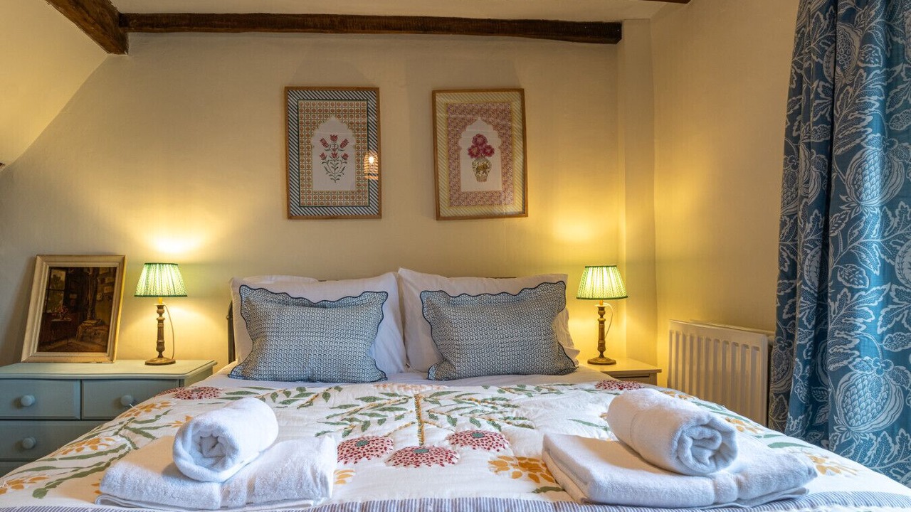 Photo of Bedroom in Bourton-on-the-Hill