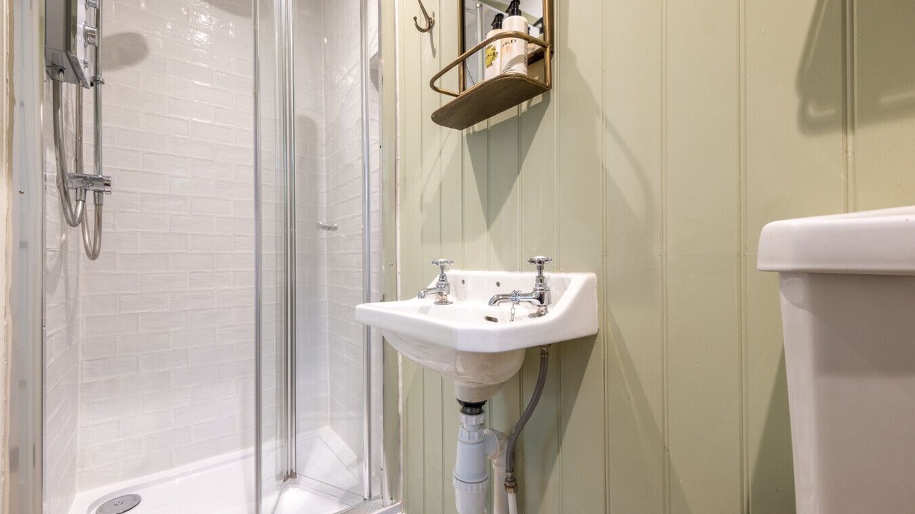 Photo of Bathroom in Bourton-on-the-Hill
