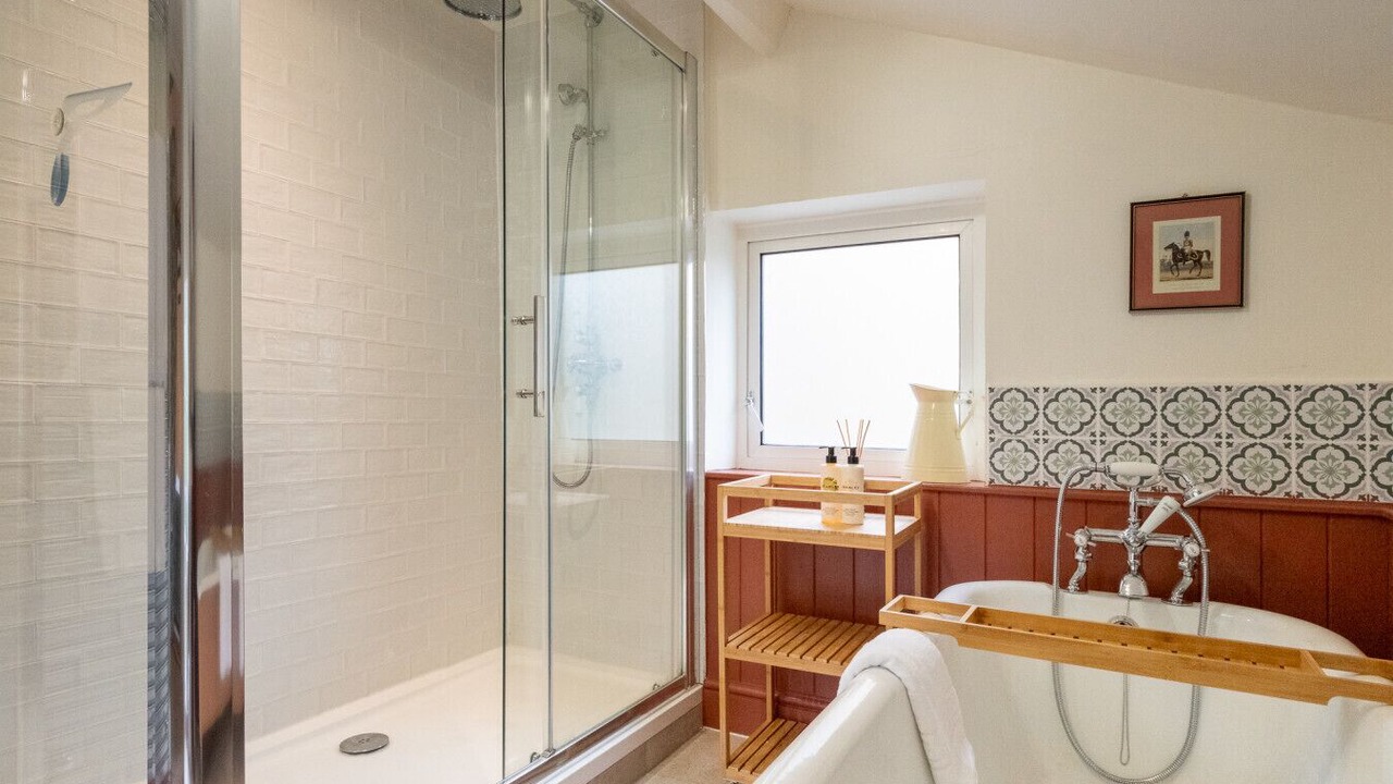 Photo of Bathroom in Bourton-on-the-Hill