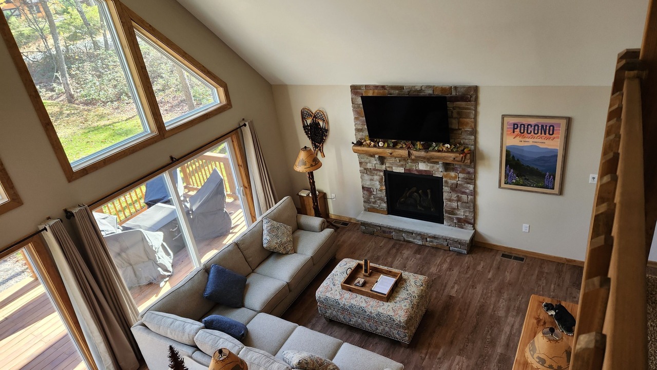 Photo of Livingroom in Jim Thorpe