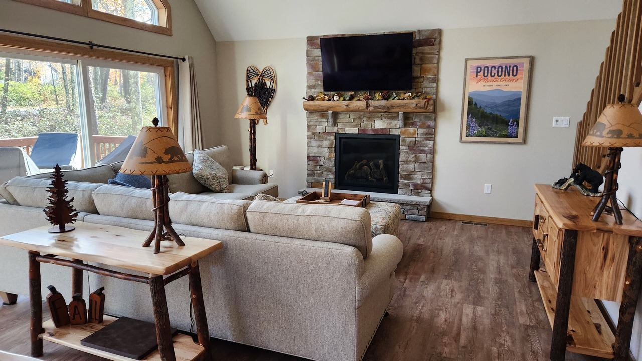 Photo of Livingroom in Jim Thorpe