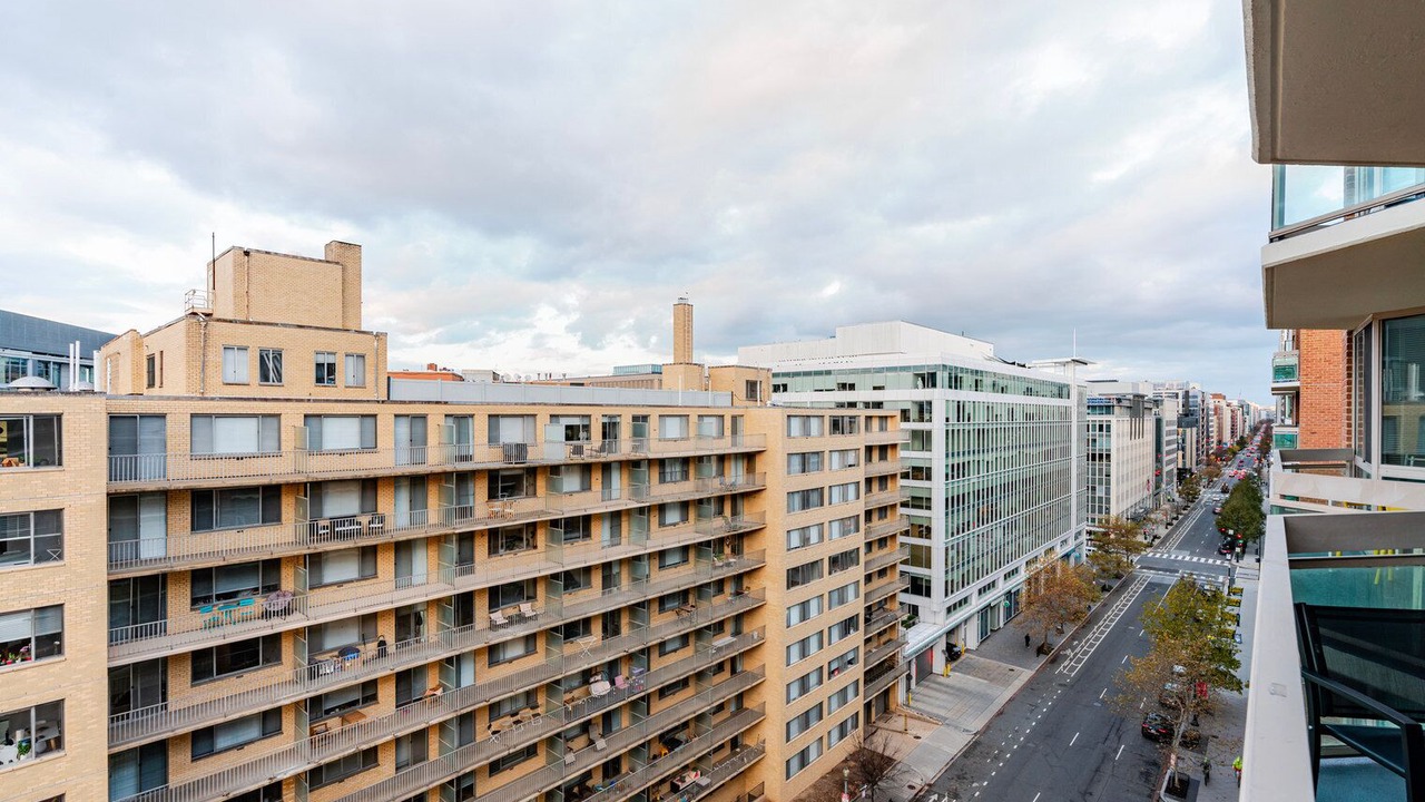 Photo of Outdoor in Connecticut Ave - K Street