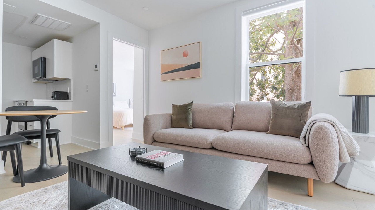 Photo of Livingroom in Kalorama Heights