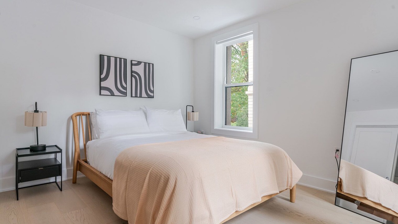 Photo of Bedroom in Kalorama Heights