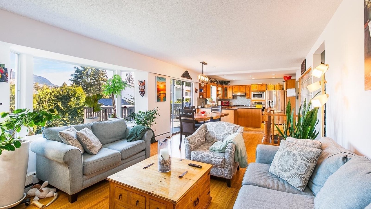 Photo of Livingroom in Port Moody