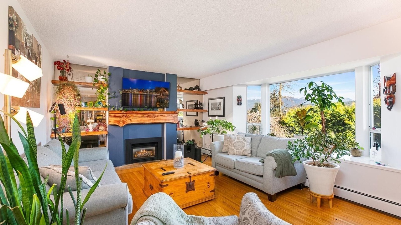 Photo of Livingroom in Port Moody