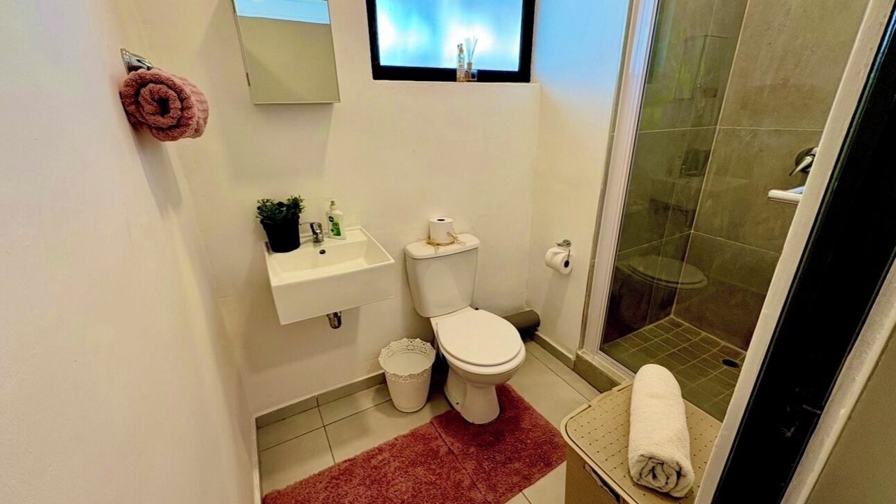 Photo of Bathroom in Greater Johannesburg Metropolitan Area