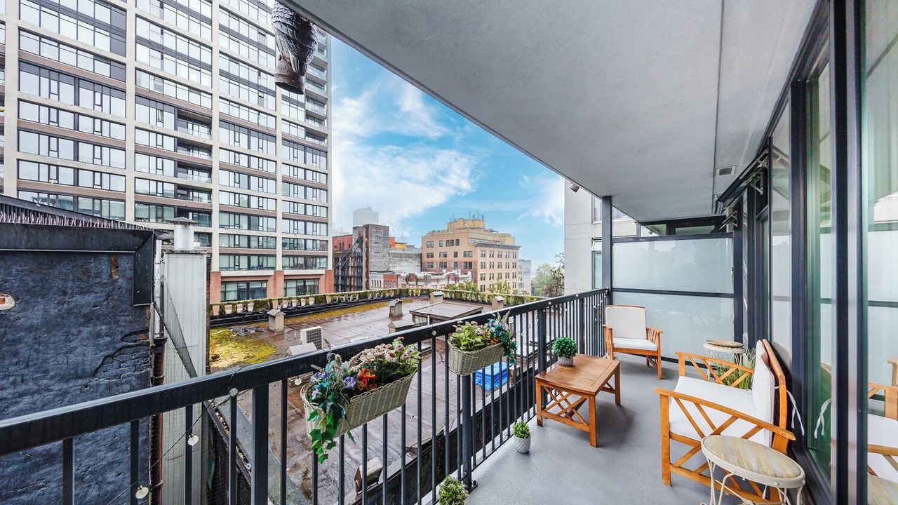 Photo of Outdoor in Central