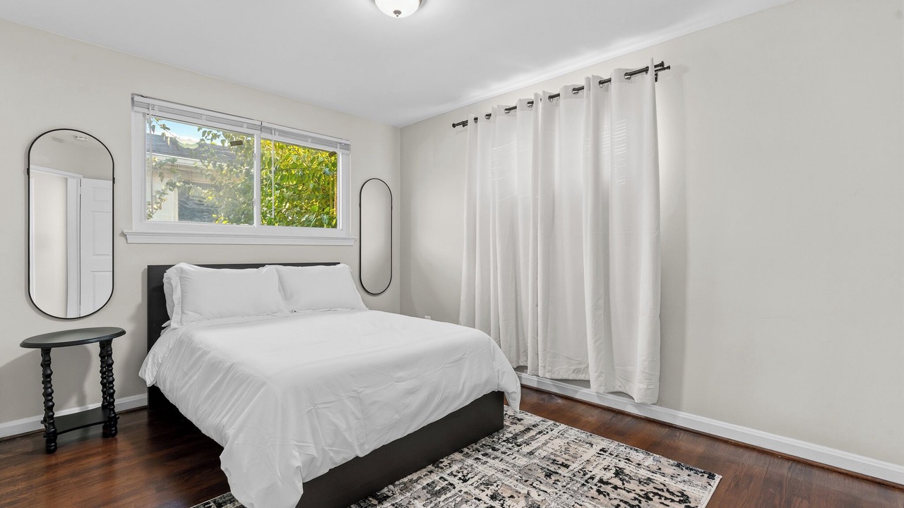 Photo of Bedroom in College Park