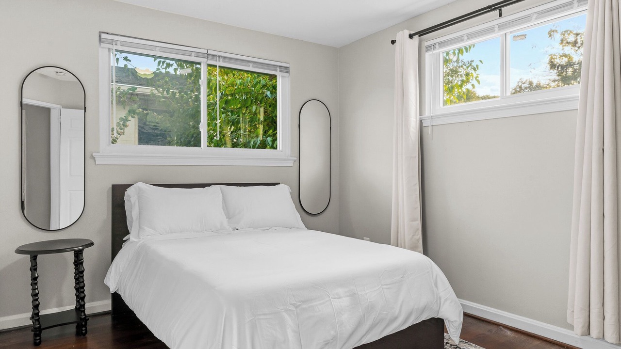 Photo of Bedroom in College Park