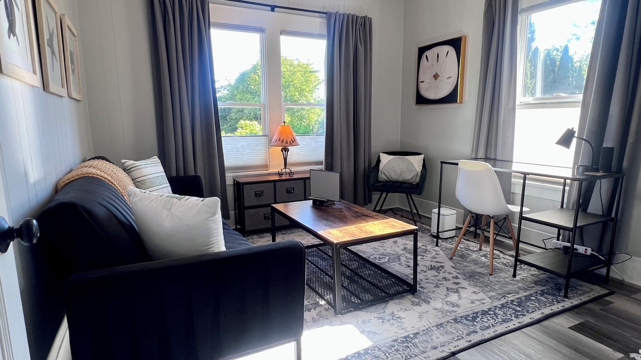 Photo of Livingroom in Licton Springs