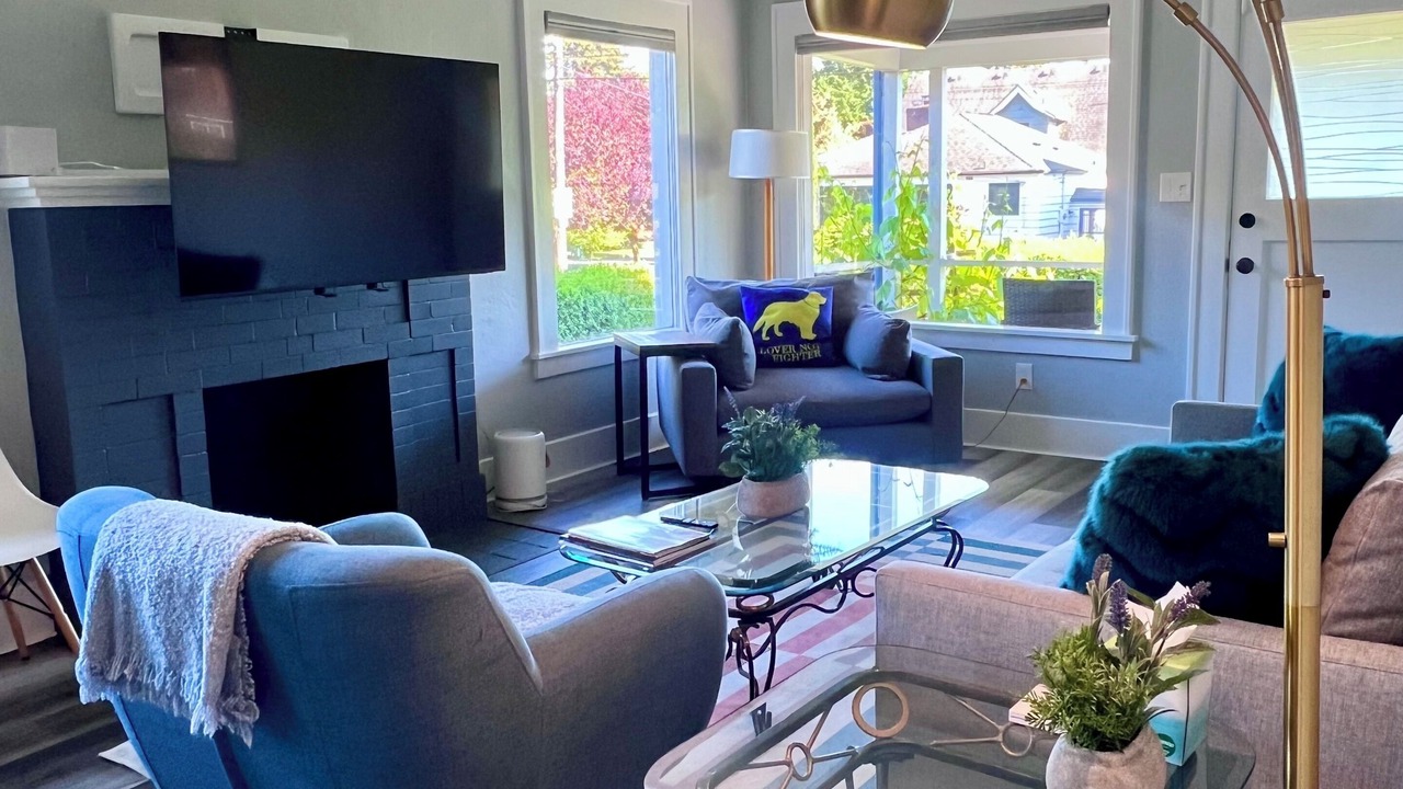 Photo of Livingroom in Licton Springs